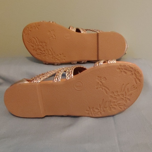 😊 So. AAH (Girls) Sandals NWOT - Picture 5 of 8